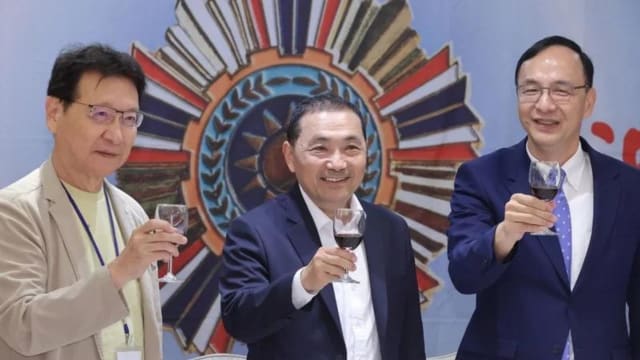 侯友宜正式宣布 同赵少康搭档参选台湾总统