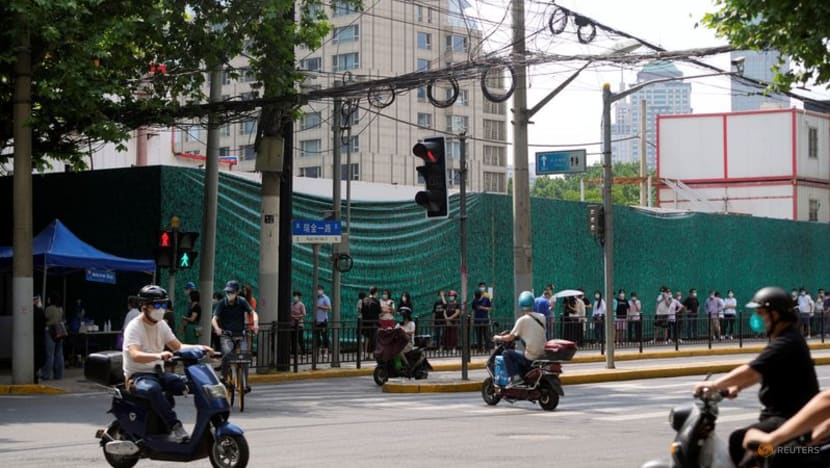 After Shanghai lockdown, many struggle to pick up the pieces After Shanghai lockdown, many struggle to pick up the pieces