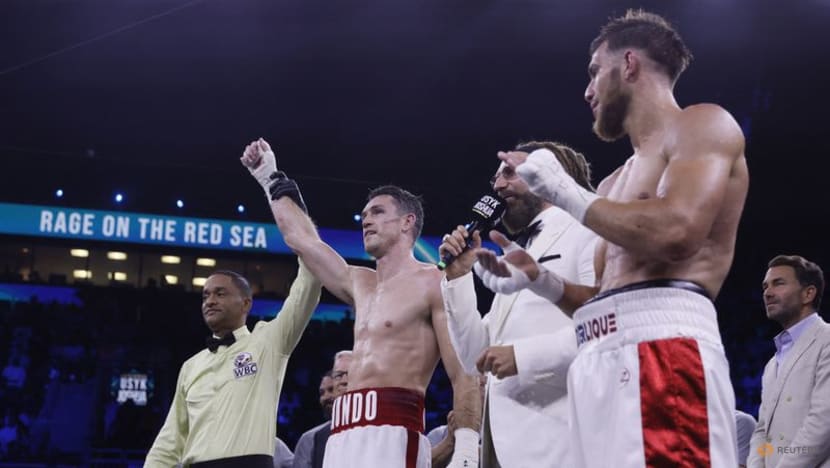 Smith moves closer to becoming a two weight world champion Smith moves closer to becoming a two weight world champion