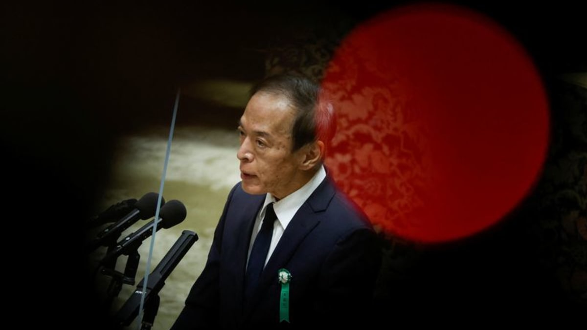 Ketua BOJ yang baru menjabat, Ueda, mengatakan tingkat suku bunga yang rendah saat ini adalah hal yang tepat