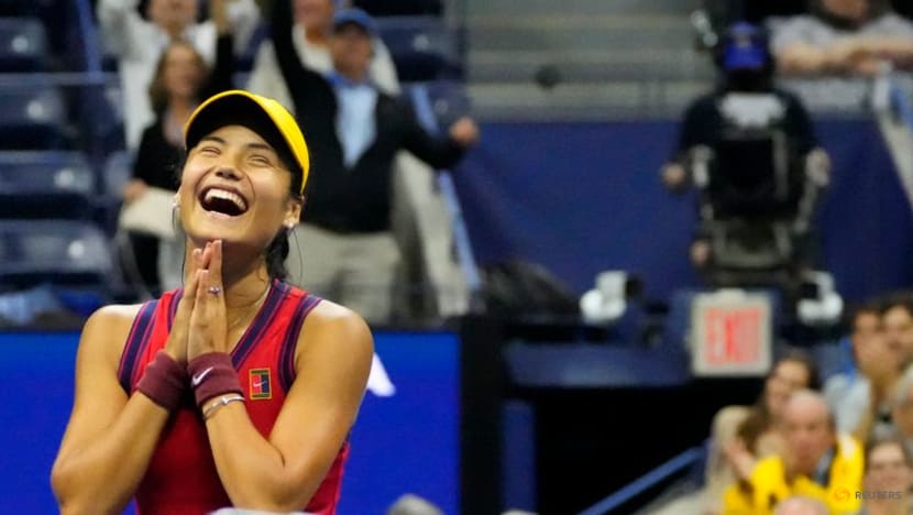Tennis:
Raducanu, Fernandez set up battle of teens in US
Open final Tennis:
Raducanu, Fernandez set up battle of teens in US
Open final