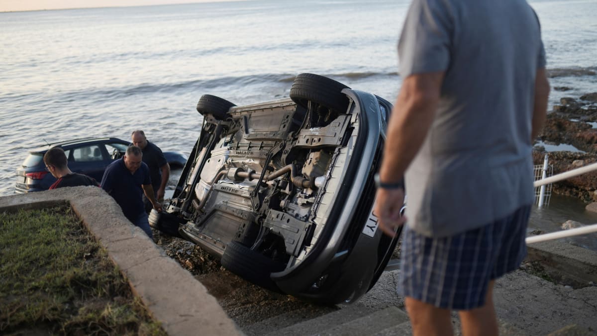 Storm hits Spain, flooding towns, cutting electricity, rail services