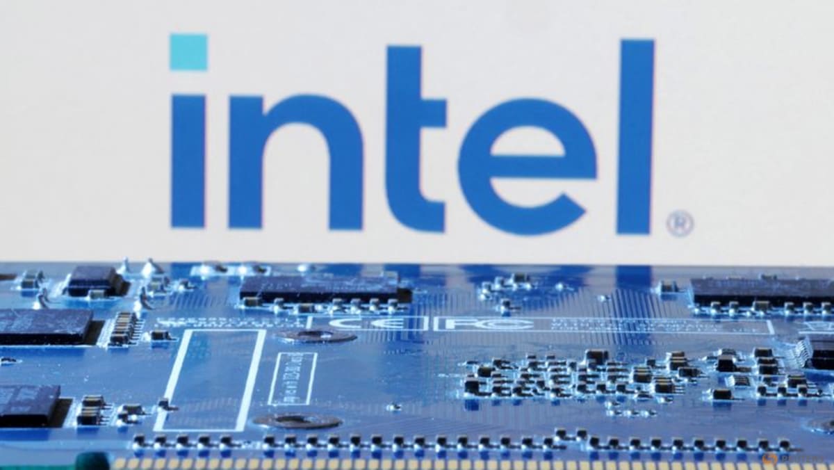 Intel challenges Nvidia, Qualcomm with 'AI PC' chips for cars - CNA