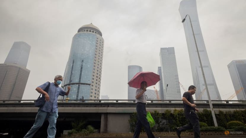 Analysis:China's bad first half gets investors hopeful and interested
