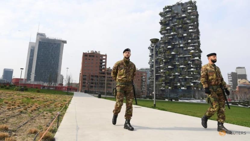 Italy reports almost 800 new COVID-19 deaths, setting daily record Italy reports almost 800 new COVID-19 deaths, setting daily record