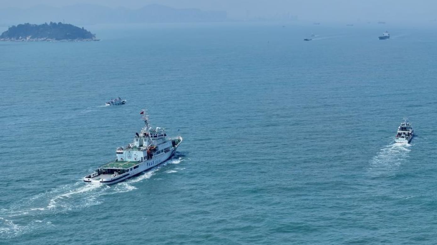 中国大陆多部门在台湾海峡西侧水域开展巡航活动