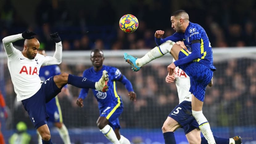 Chelsea beat Spurs 2-0 to keep dwindling title hopes alive Chelsea beat Spurs 2-0 to keep dwindling title hopes alive