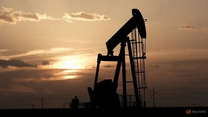 Harga minyak jatuh sedang kelengahan rundingan OPEC+ tingkatkan keprihatinan bekalan
