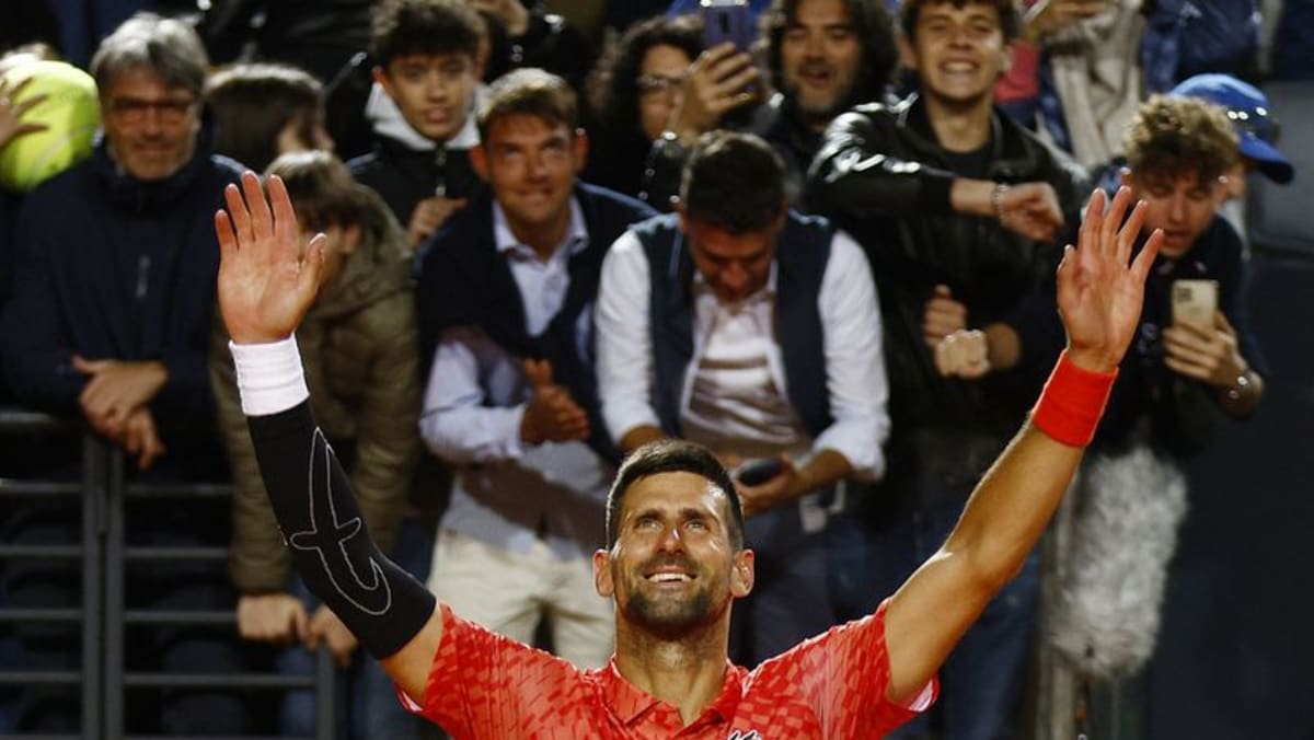 Djokovic mengalahkan Etcheverry di pertandingan pembuka Roma, Swiatek menerobos