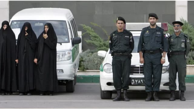 伊朗为平息民愤 宣布废除道德警察