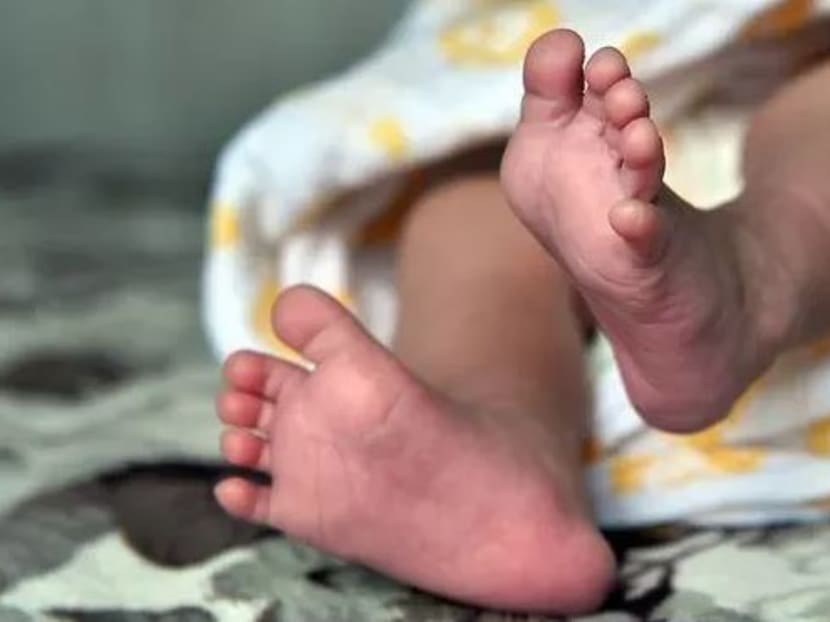 Newborn suffocated the first time he was on bed with a sleeping parent