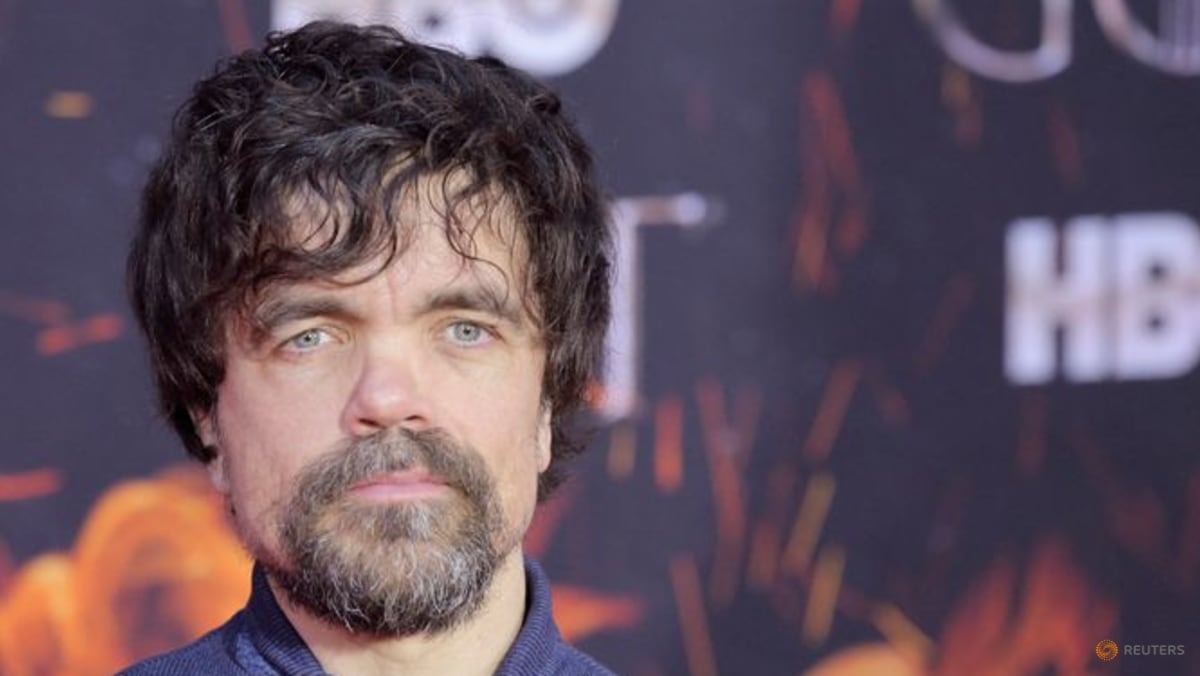 disney-says-it-will-take-different-approach-for-snow-white-remake-after-peter-dinklage-criticism