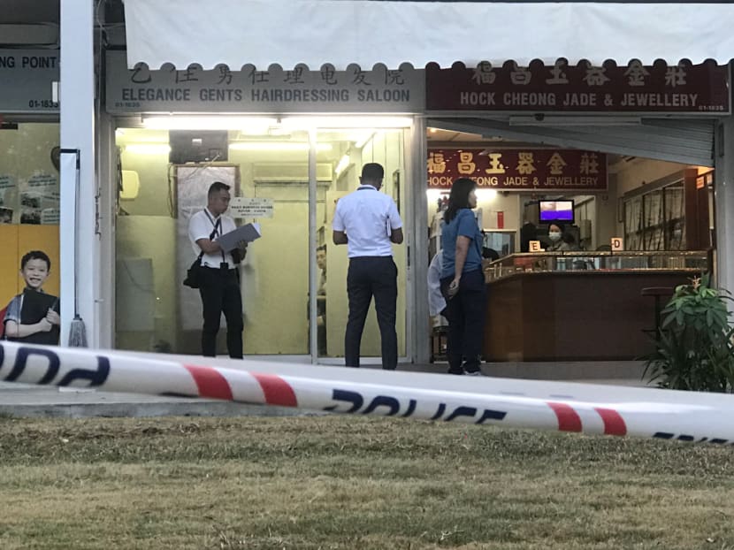 Police said in a statement they were alerted to a case of robbery at a jewellery shop at Blk 574 Ang Mo Kio Ave 10, Hock Cheong Jade and Jewellery at about 4.10pm on Wednesday (Aug 14)