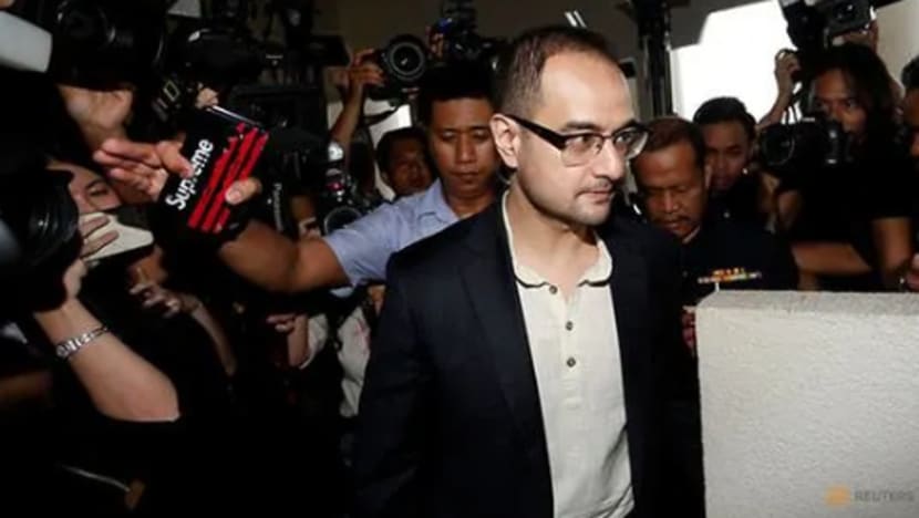 Pendakwa berusaha jual 3 rumah mewah dikaitkan dengan anak tiri bekas PM Najib