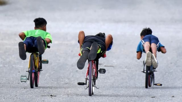 新山蚊型脚踏车案延烧 马国警方：将严厉对付父母