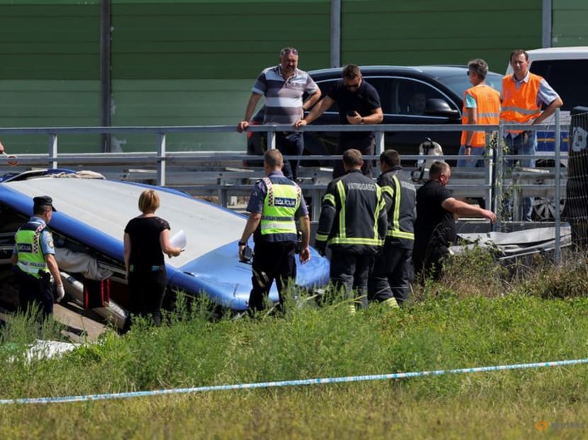 Bus crash in Croatia leaves 12 Polish pilgrims dead, 32 injured Bus crash in Croatia leaves 12 Polish pilgrims dead, 32 injured