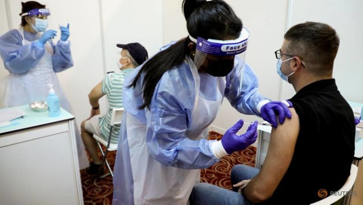 Khairy Selangor Mb Deny Manipulation By Selangkah In Astrazeneca Vaccine Registration Malaysia Malay Mail