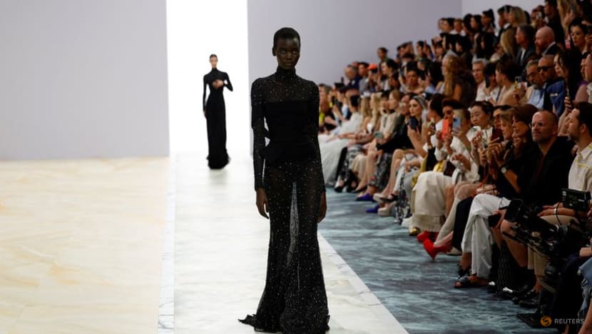 Fendi takes contemporary haute couture lineup to Palais Brongniart in ...