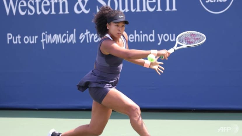 Osaka battles back to reach semis, Konta advances Osaka battles back to reach semis, Konta advances