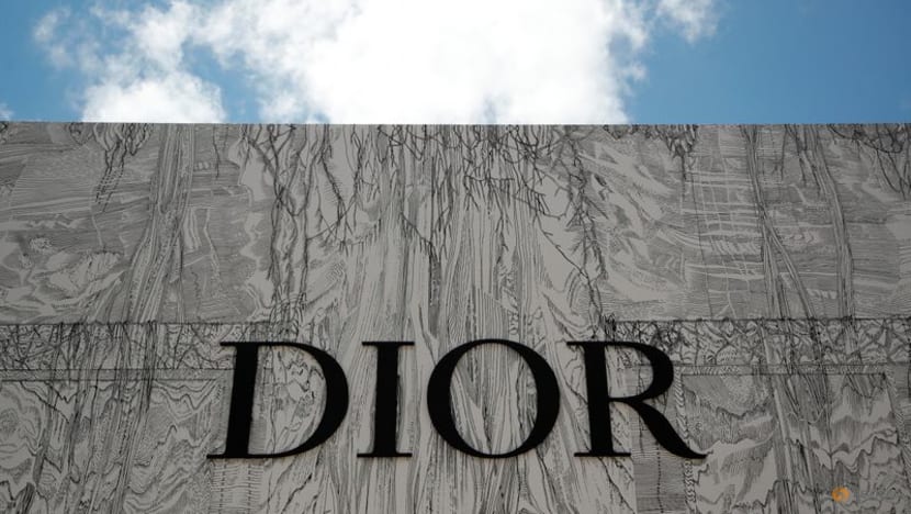 Football:PSG sign two-year deal with fashion house Dior Football:PSG sign two-year deal with fashion house Dior