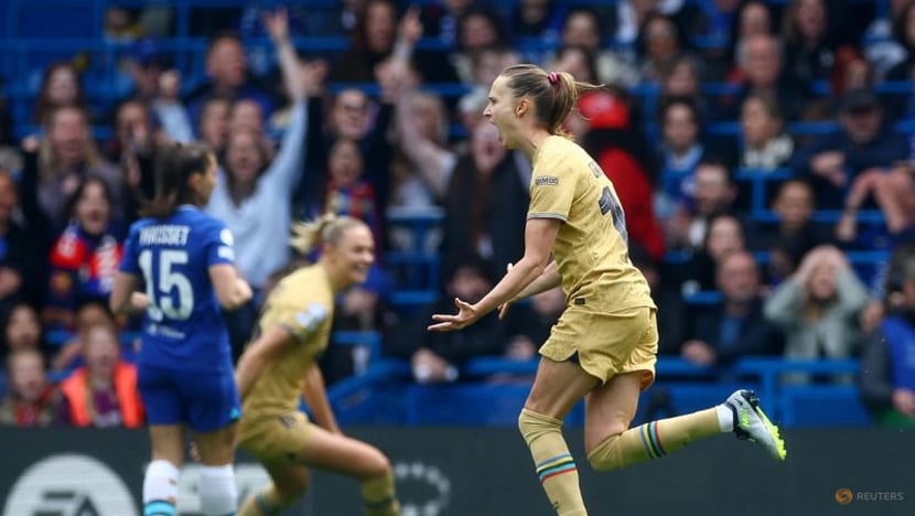 Hansen gives Barca slender lead over Chelsea in Champions League semi