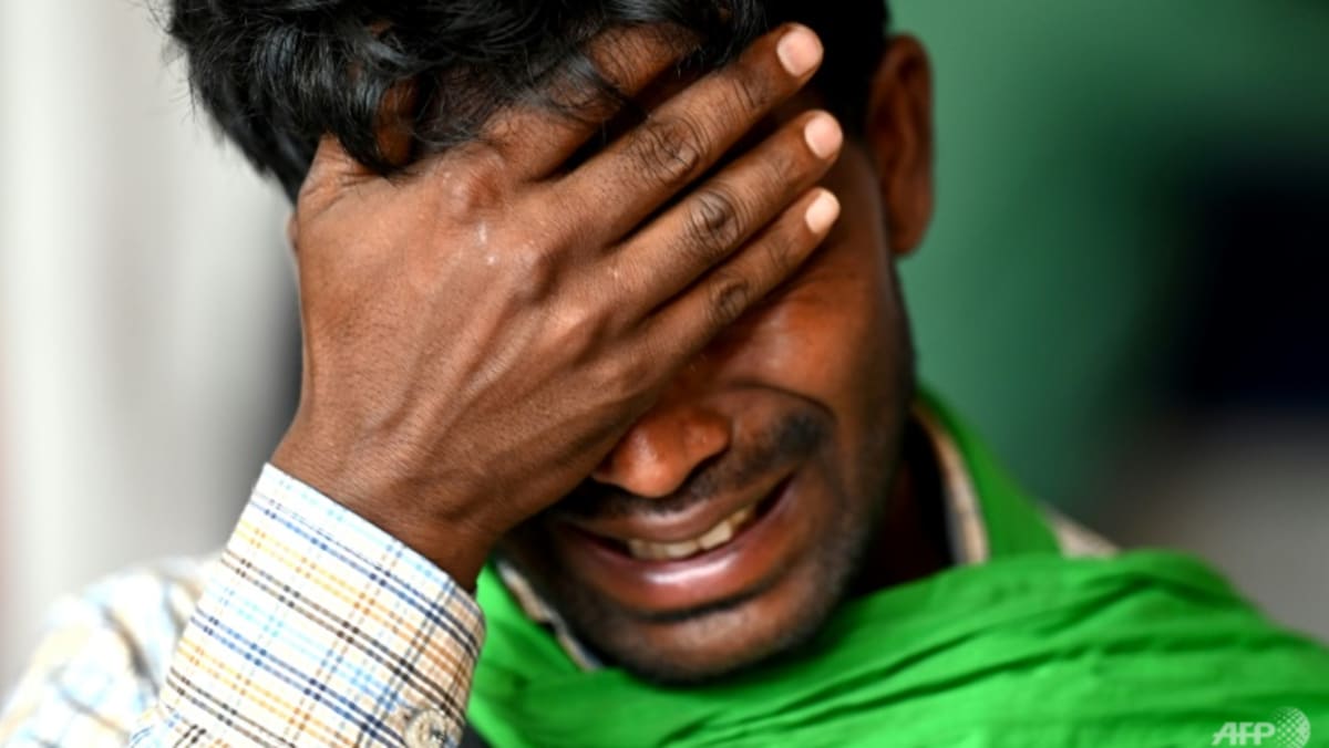 Life and death choices at India train crash hospital Life and death choices at India train crash hospital