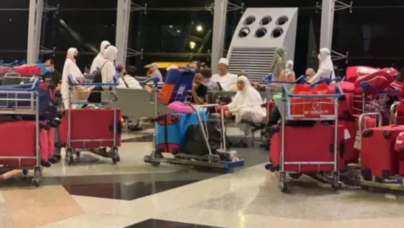 Agensi pelancongan minta maaf; akan pulangkan wang jemaah terkandas di KLIA