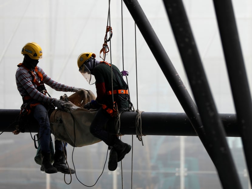 The Ministry of Manpower is investigating recent cases of three workplace deaths that occurred in the construction and marine industries. The Ministry of Manpower is investigating recent cases of three workplace deaths that occurred in the construction and marine industries.