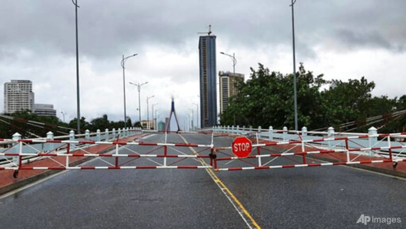 2 dead, 26 missing as Typhoon Molave slams into Vietnam 2 dead, 26 missing as Typhoon Molave slams into Vietnam