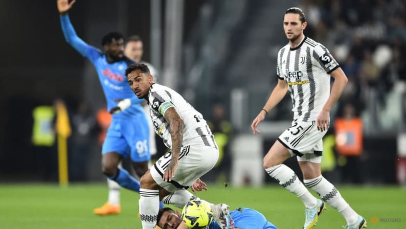 Runaway leaders Napoli close on title with last-gasp 1-0 win at Juve