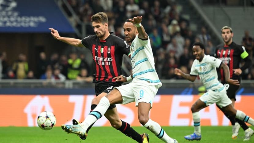Chelsea top group with comfortable win at 10-man Milan Chelsea top group with comfortable win at 10-man Milan