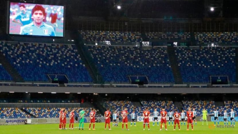 Napoli pay tribute to Maradona with four-goal win over Roma Napoli pay tribute to Maradona with four-goal win over Roma