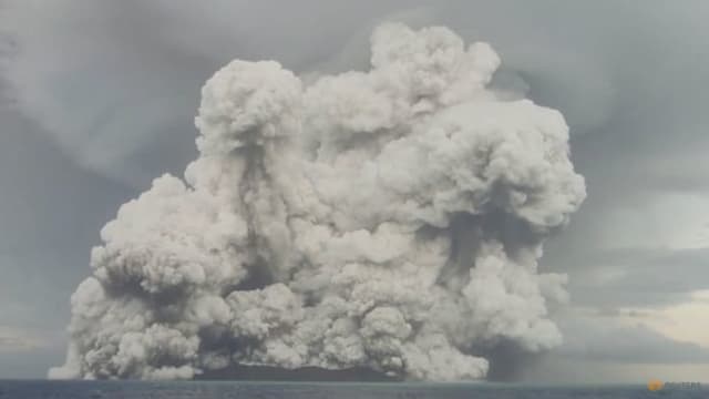 汤加外围小岛受火山喷发和海啸严重破坏 死伤人数或增加