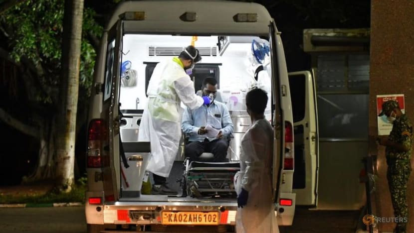 Braving COVID risks, Indian volunteers tend to the sick and the dead Braving COVID risks, Indian volunteers tend to the sick and the dead