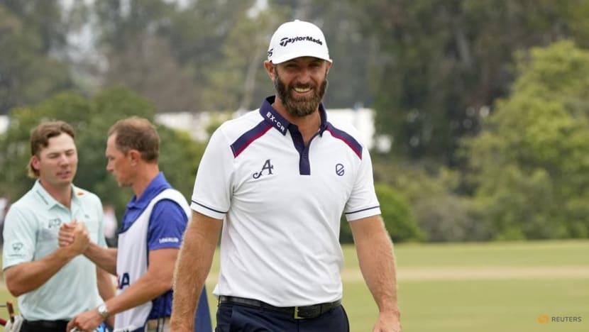Johnson shakes off quadruple-bogey to stay in US Open hunt
