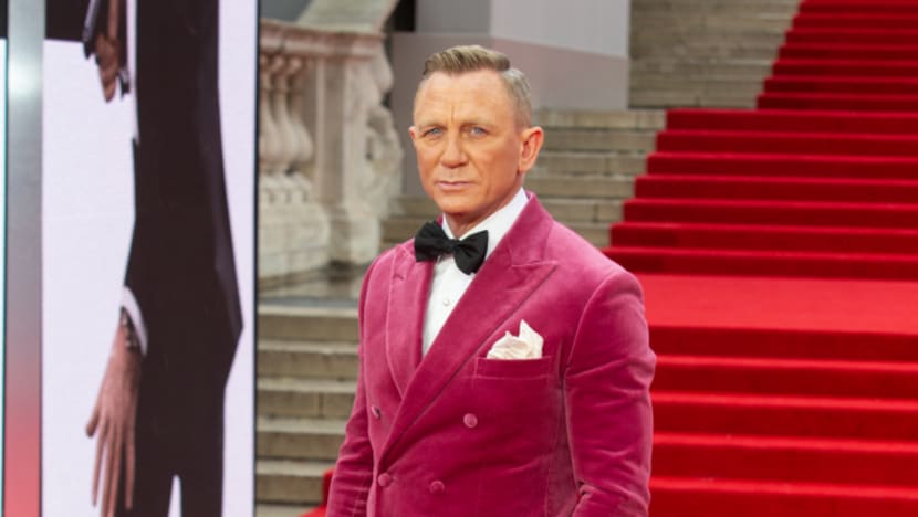 Daniel Craig Says He Likes Going To Gay Bars Because They Are “A Safe Place” Free Of “Aggressive" Men