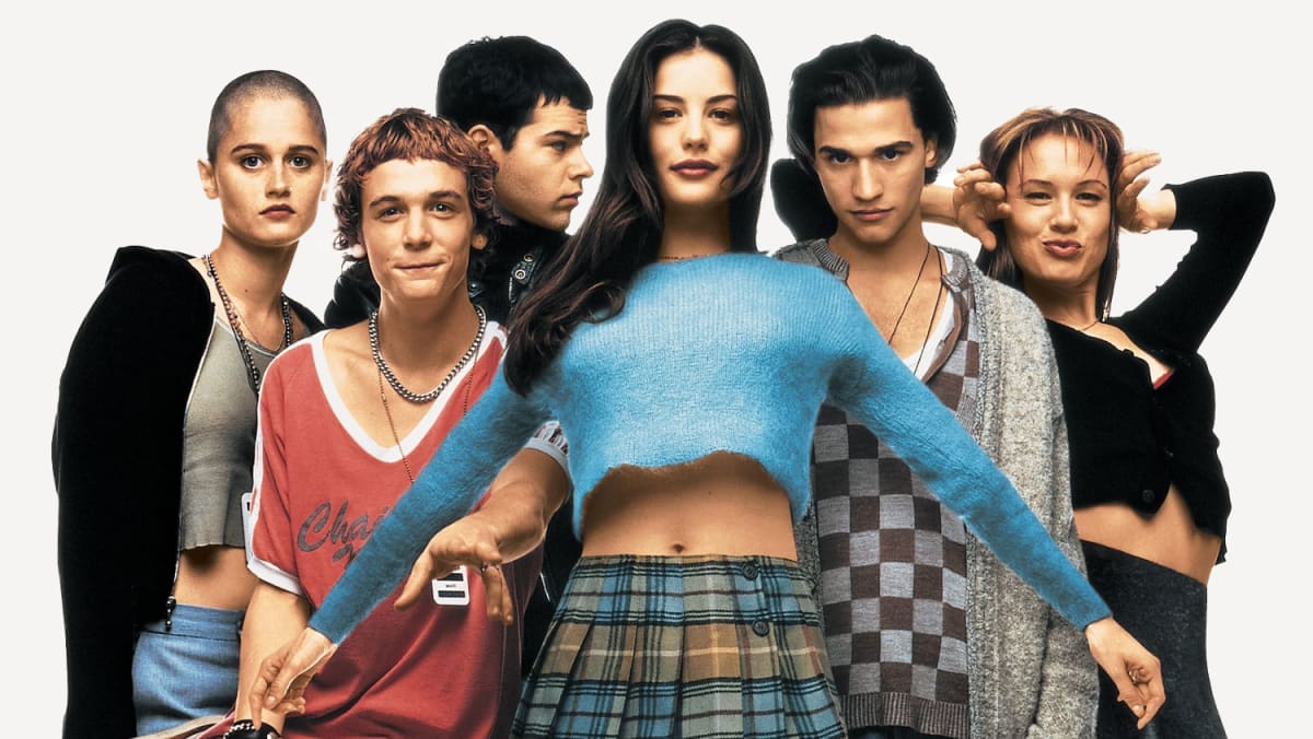 What a Xennial really thinks of Gen Z's obsession with 90s fashion
