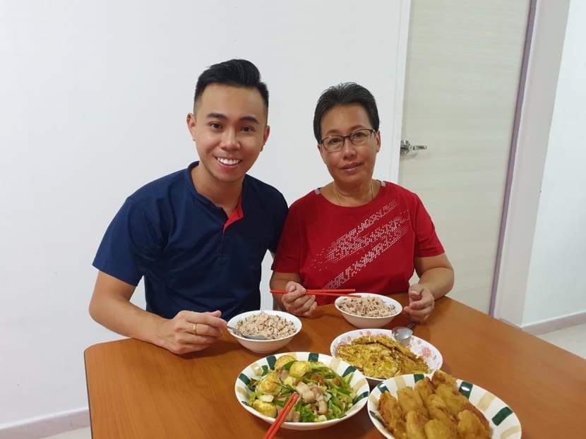 The author having dinner at home with his mother.