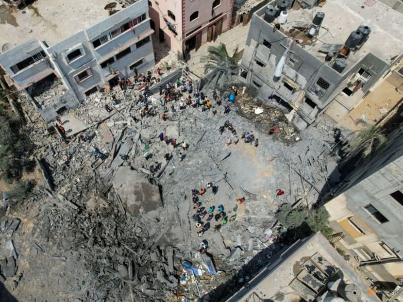 Air strikes, rocket attacks push Israel, Gaza into second day of fighting Air strikes, rocket attacks push Israel, Gaza into second day of fighting