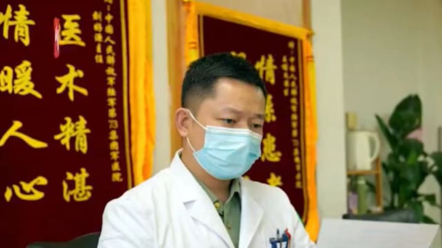 中国医生悄悄垫付手术费  12年后患者归还