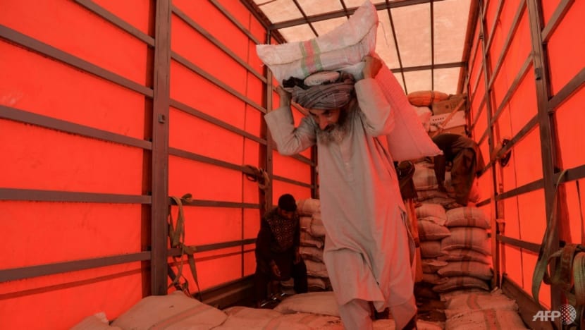Afghan merchants fear for future as Taliban takeover raises costs Afghan merchants fear for future as Taliban takeover raises costs