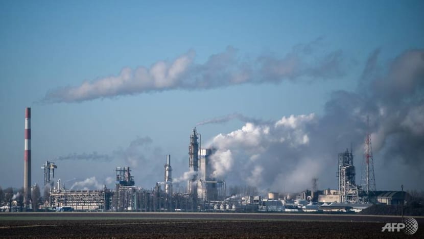 G20 countries still backing fossil fuels through COVID-19 response G20 countries still backing fossil fuels through COVID-19 response