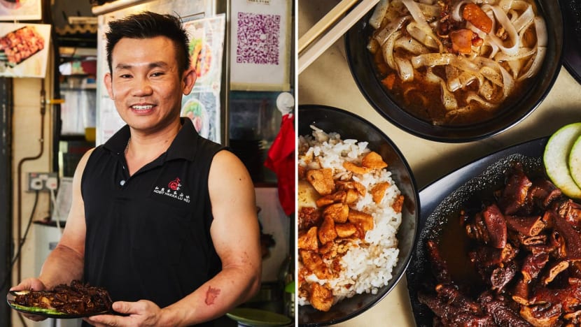 Melaka-Born Hawker Sells Herbal “Hakka-Style” Kway Chap & Shiok Pork Lard Rice With Egg