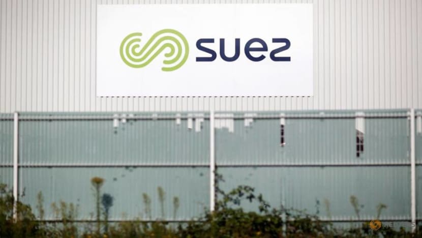 Suez shares slip as Veolia bid deadline looms Suez shares slip as Veolia bid deadline looms