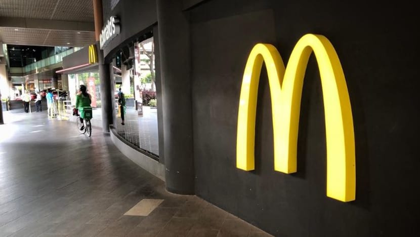 McDonald's laksana had dua orang semeja mulai 19 Julai