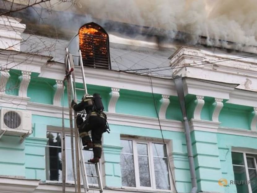 Russian doctors complete open-heart surgery as tsarist-era hospital burns Russian doctors complete open-heart surgery as tsarist-era hospital burns