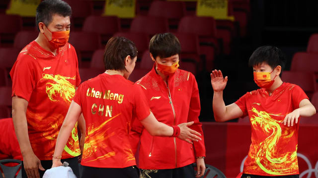 中国女乒3比0拿下德国 和日本争金牌