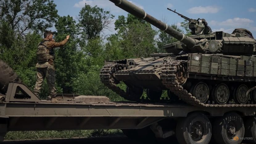Russia pushes Ukrainian forces to outskirts of key eastern city Russia pushes Ukrainian forces to outskirts of key eastern city