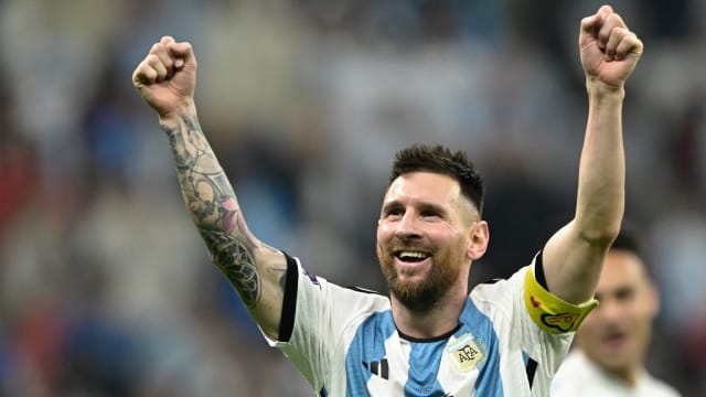 一场比赛缔四项纪录 梅西成阿根廷队史世杯进球王