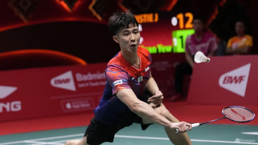 Singapore's Loh Kean Yew loses second match at badminton World Tour Finals